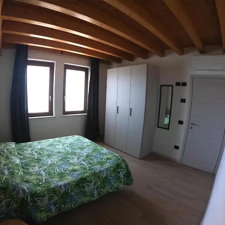 Lägenhetshotell Ai Tre Fienili Ponti sul Mincio